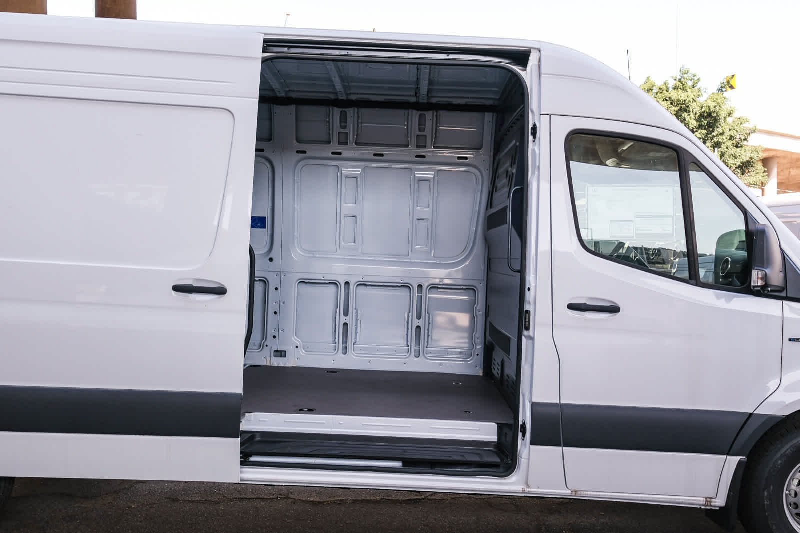 New 2025 Arctic White Mercedes-Benz Cargo 170 WB High Roof RWD Electric Motor image 15