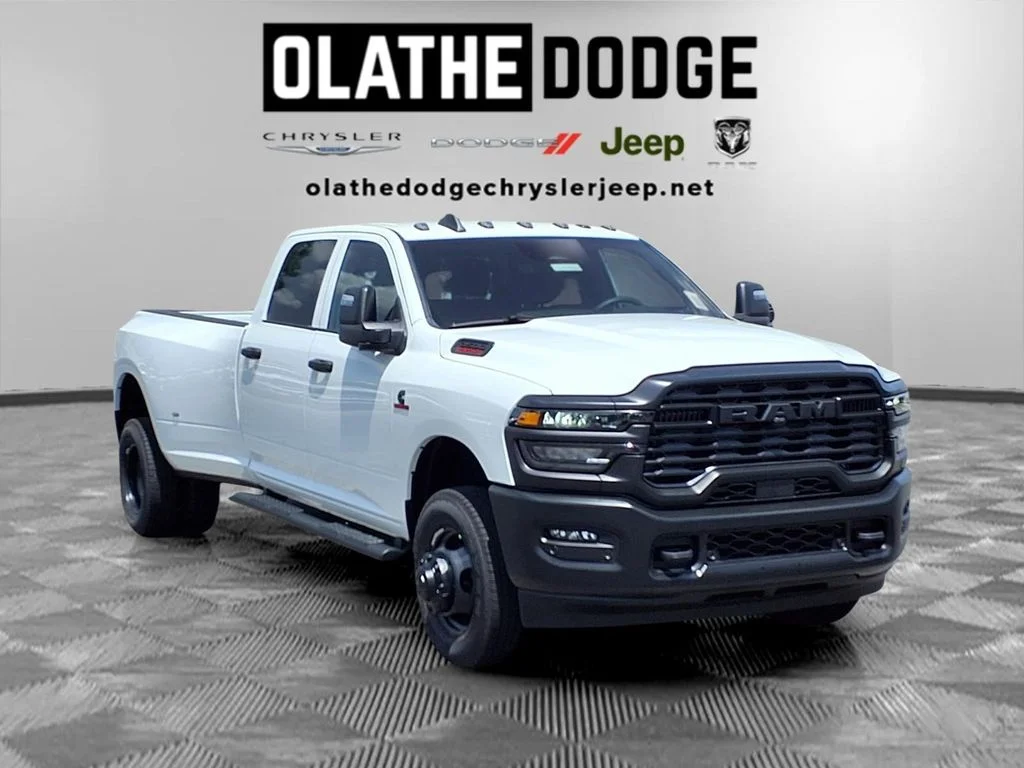 New 2026 Bright White Clear-Coat Exterior Paint RAM Tradesman image 27