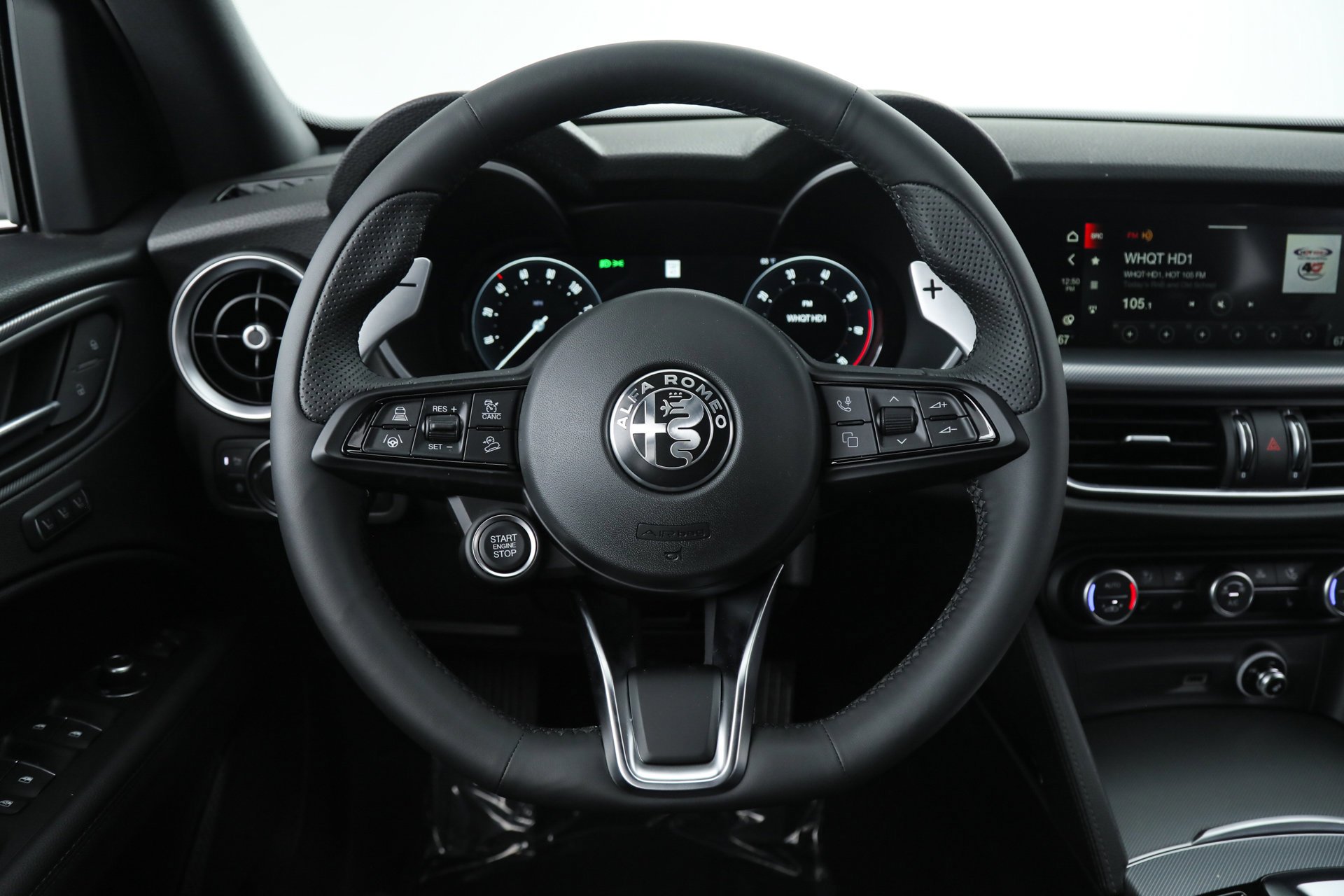 2025 Alfa Romeo Stelvio Base - Photo 19