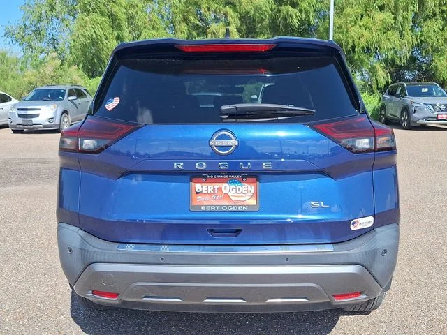 Used 2023 Blue Nissan SL image 6