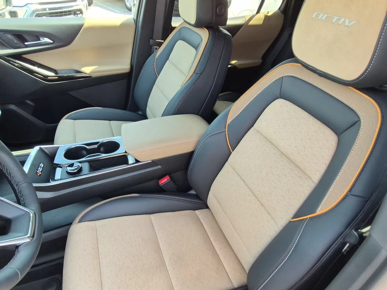 New 2027 Mosaic Black Metallic Chevrolet ACTIV image 19