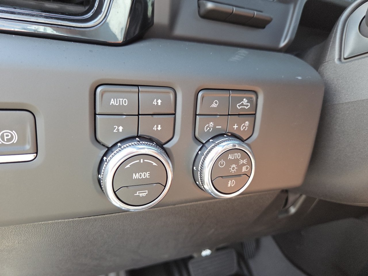 2026 GMC Sierra 2500HD AT4 - Photo 6