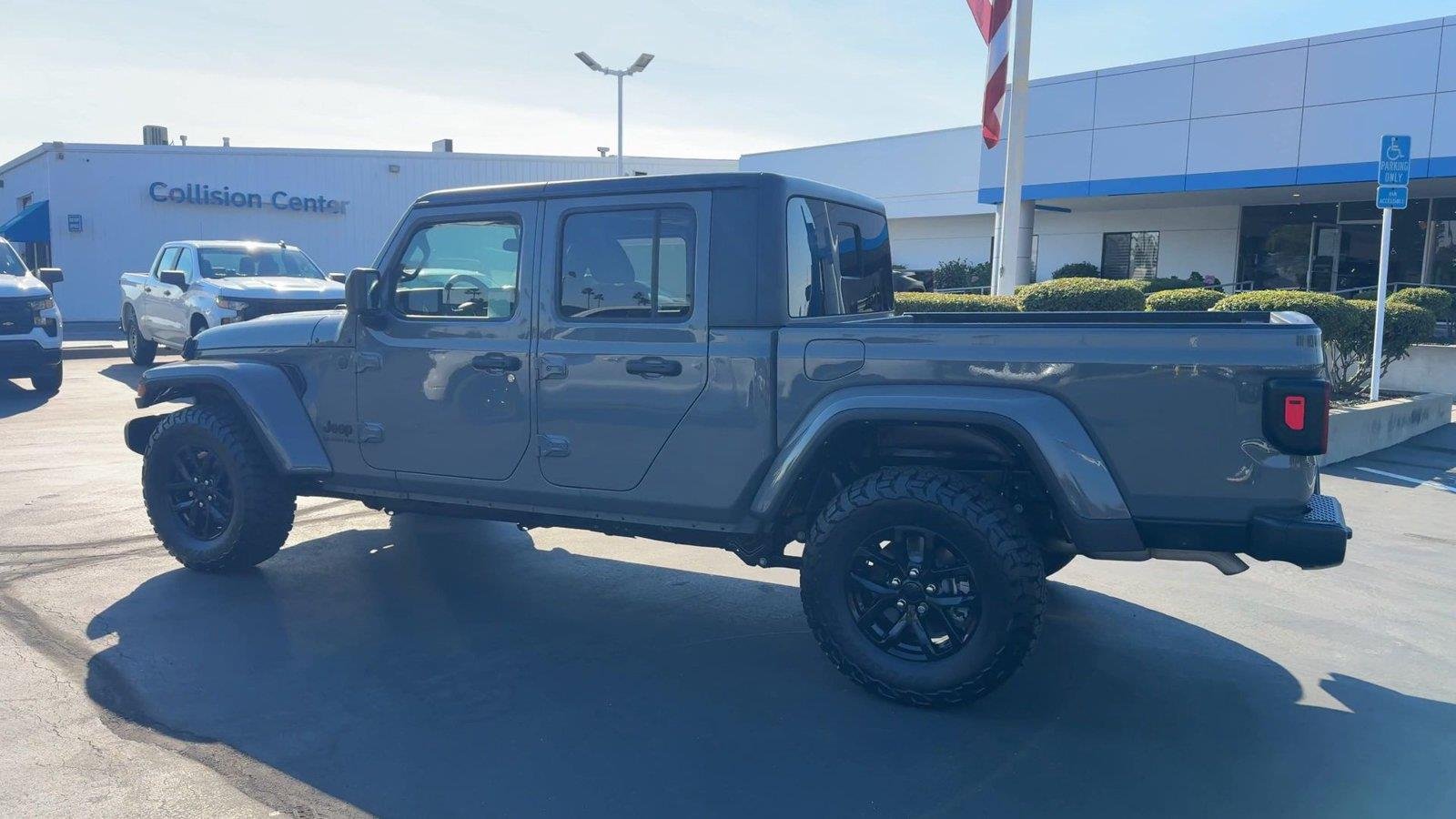 2022 Jeep Gladiator Altitude - Photo 8