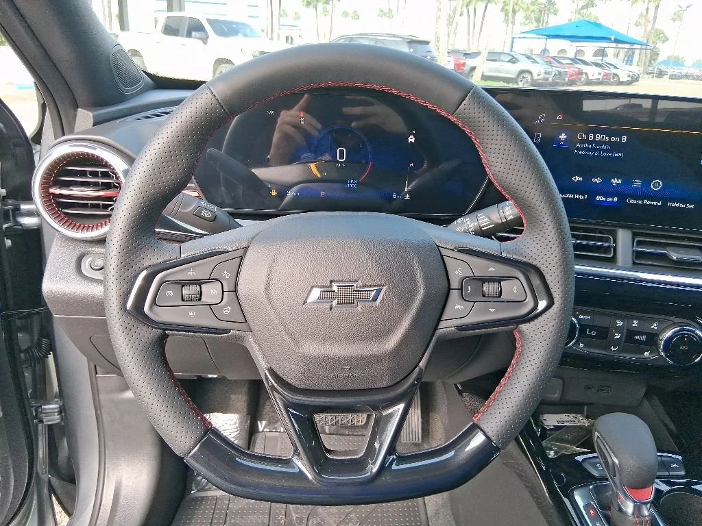 2026 Chevrolet Trax RS - Photo 8