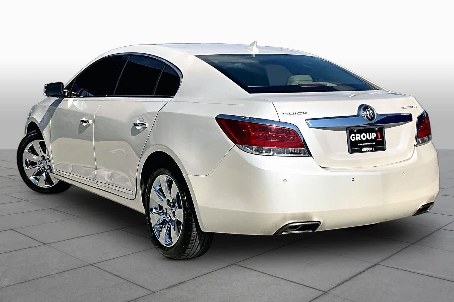 Used 2013 White Diamond Tricoat Buick Leather image 11