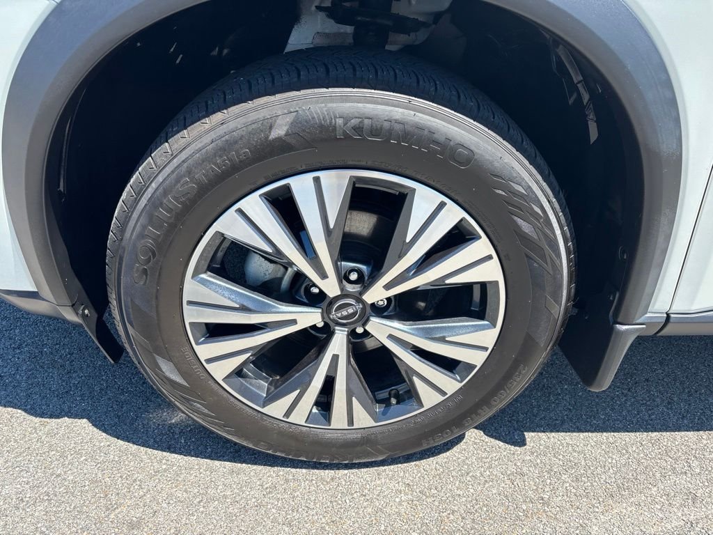 Used 2023 White Nissan SV image 10