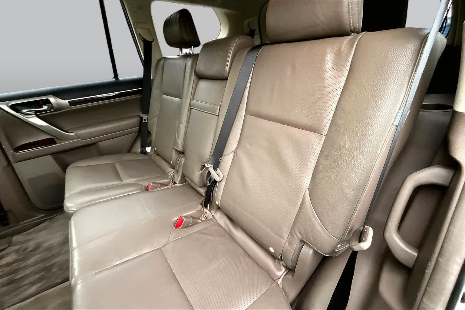 Used 2015 Starfire Pearl Lexus  image 21
