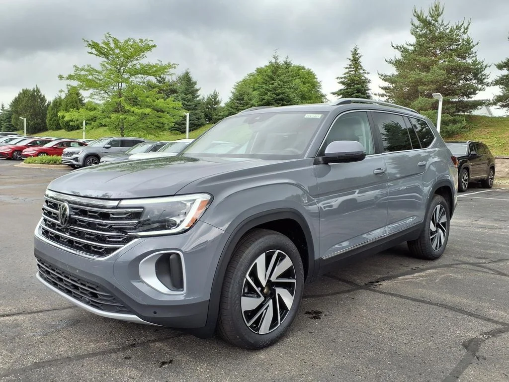 New 2026 Pure Gray Volkswagen SEL image 5