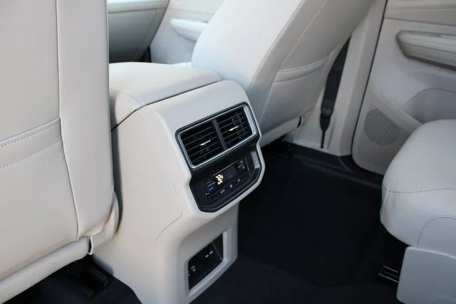 2026 Volkswagen Atlas SE w/Tech - Photo 8
