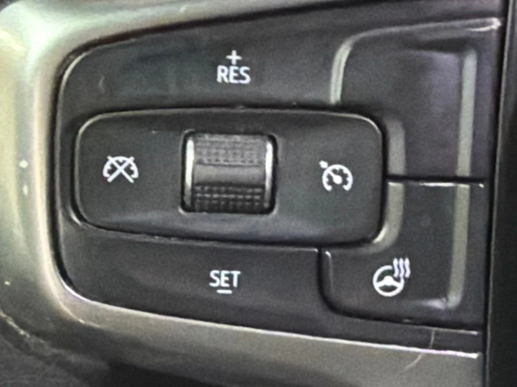 Used 2022 Summit White Chevrolet LTZ image 20
