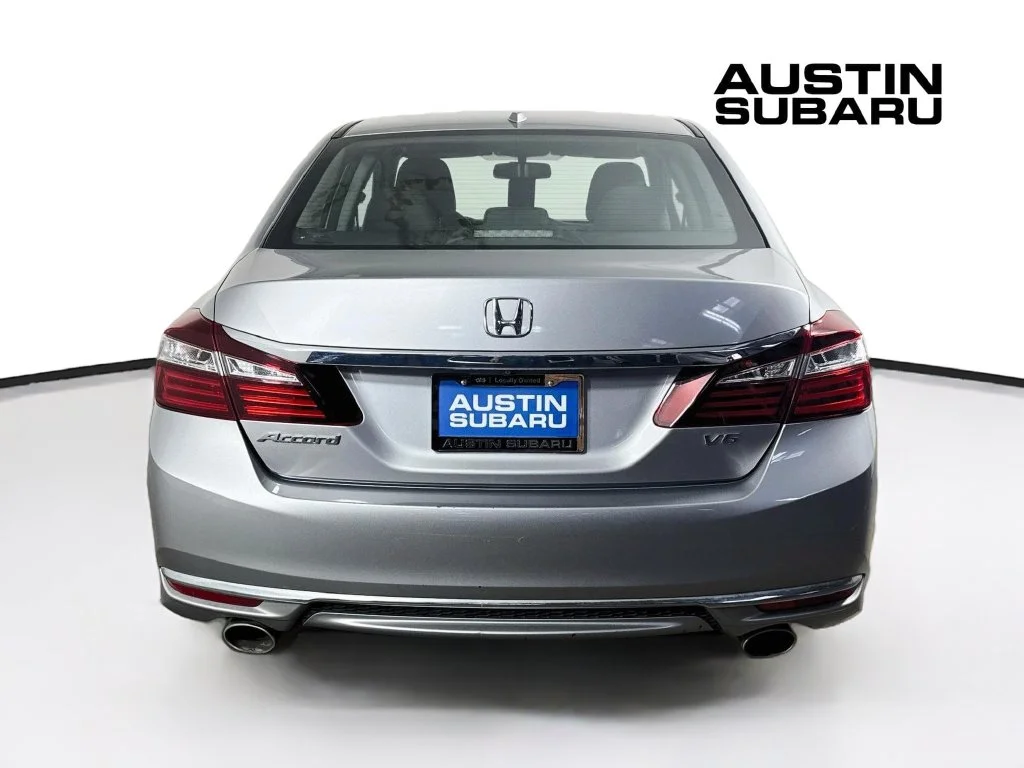 Used 2016 Silver Honda EX-L image 6
