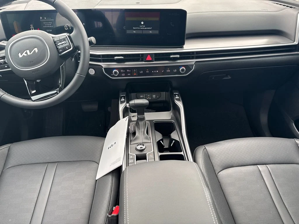 2025 Kia Sorento S - Photo 24