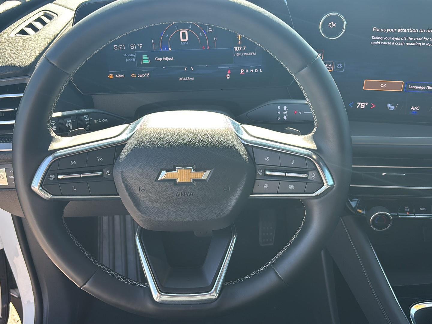 Used 2024 Summit White Chevrolet LT image 18