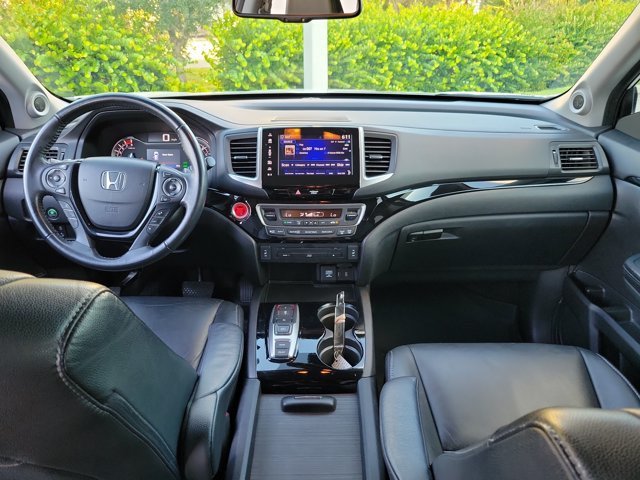 Used 2018 White Diamond Pearl Honda Touring image 18