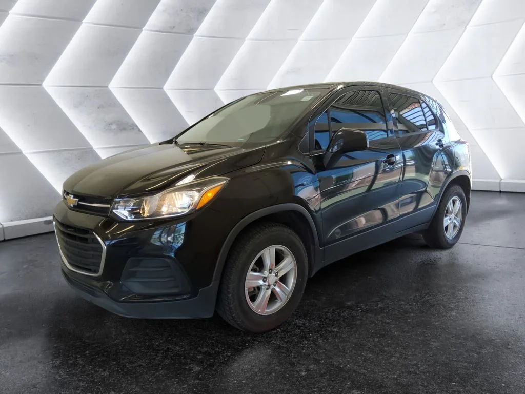 Used 2018 Black Chevrolet LS image 3