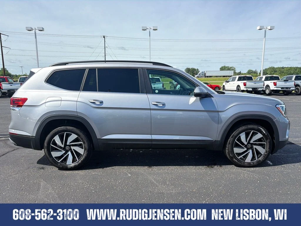 Used 2026 Silver Volkswagen 2.0T SE w/Technology image 6