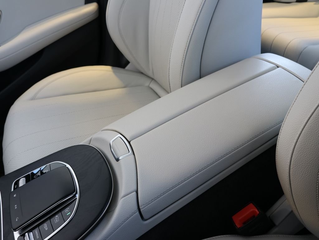 Used 2022  Mercedes-Benz E 450 image 18