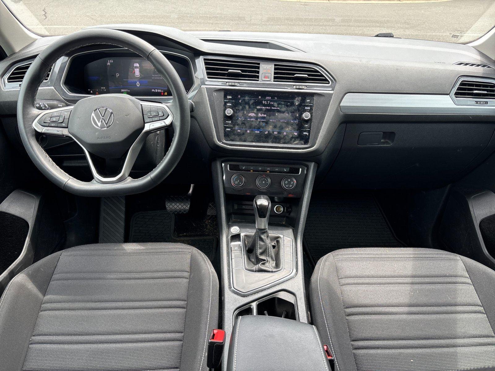 Used 2024 Platinum Gray Metallic Volkswagen S image 33