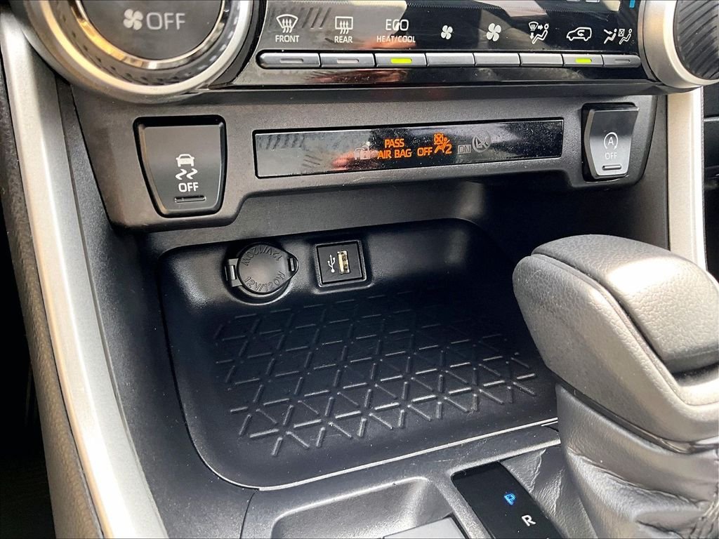 Used 2025 Black Toyota XLE image 27