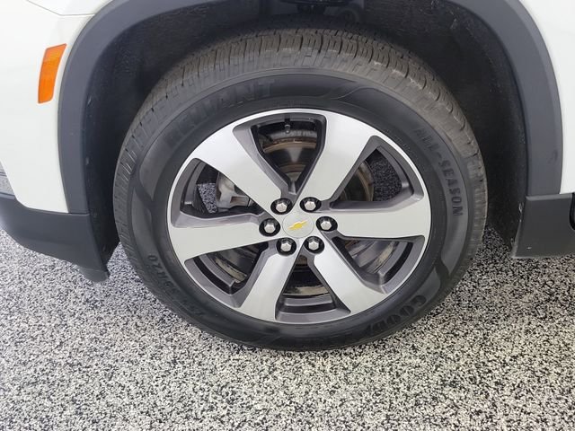 Used 2022 White Chevrolet LT Leather image 5