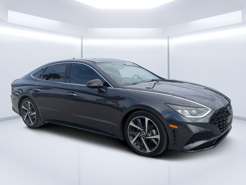 Used 2022 Gray Hyundai SEL Plus image 1