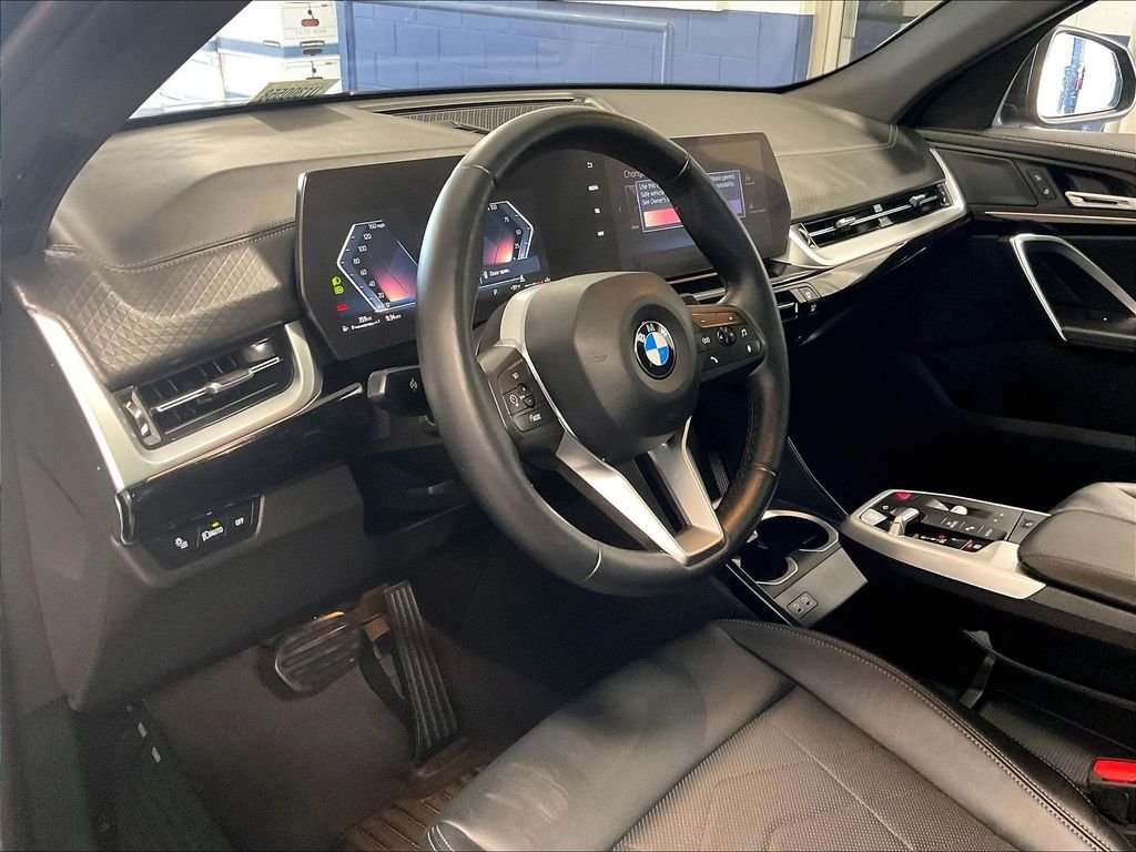 Used 2026 Black BMW xDrive28i image 8
