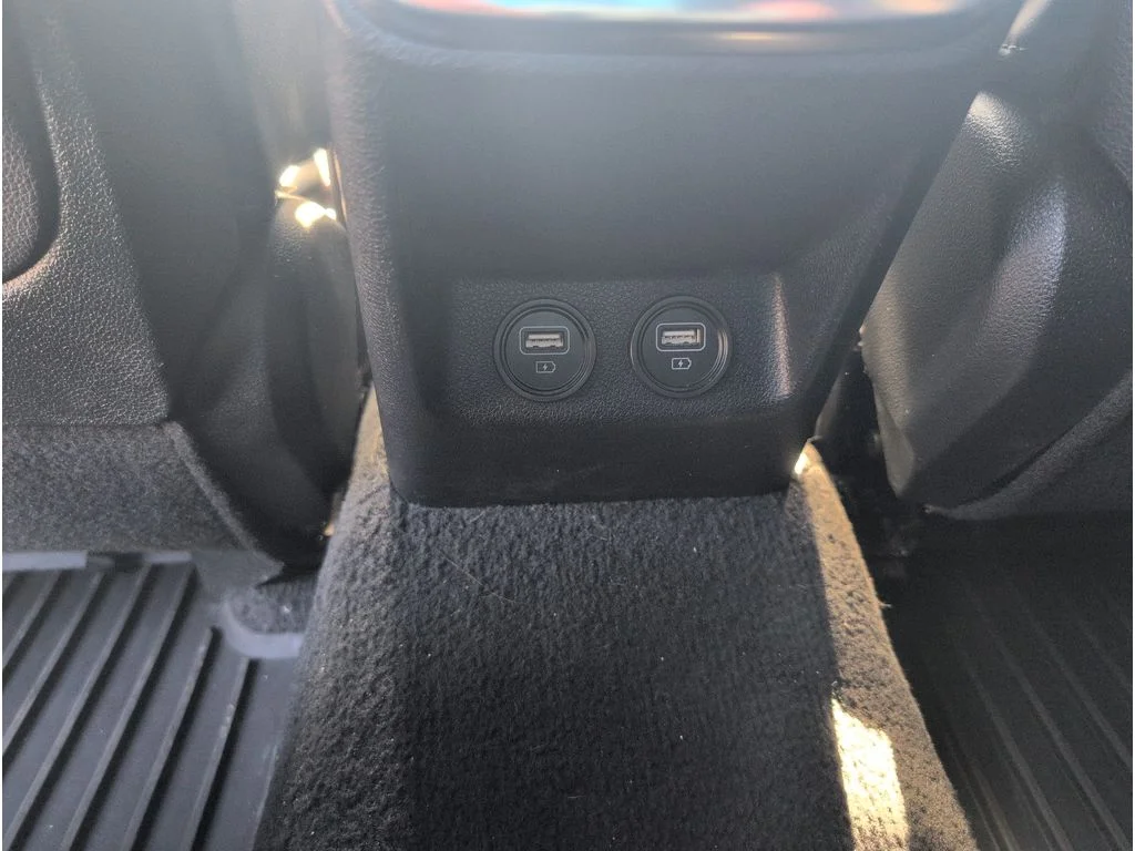 Used 2024 wolf gray Kia GT DCT FWD image 34
