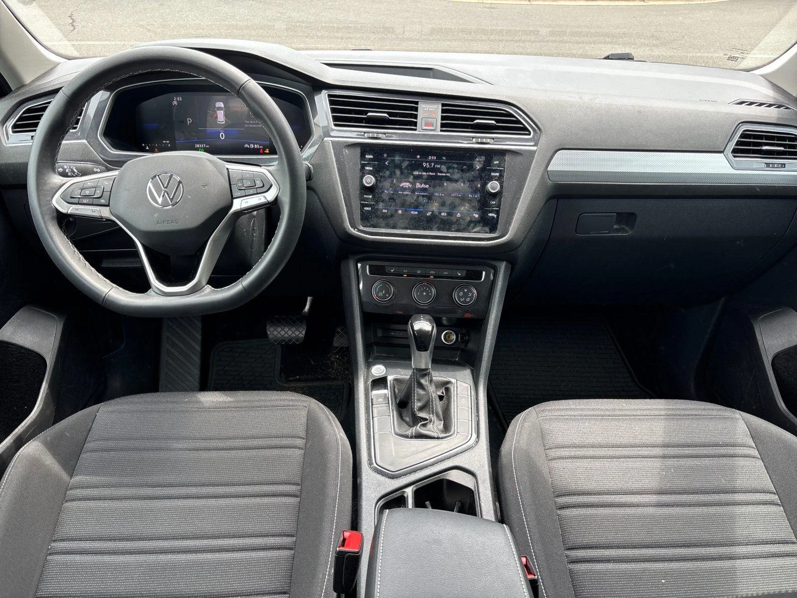 Used 2024 Platinum Gray Metallic Volkswagen S image 33