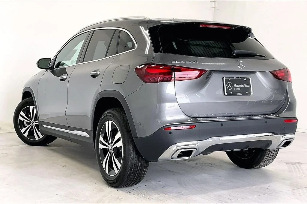 New 2026 Mountain Grey Metallic Mercedes-Benz GLA 250 image 24