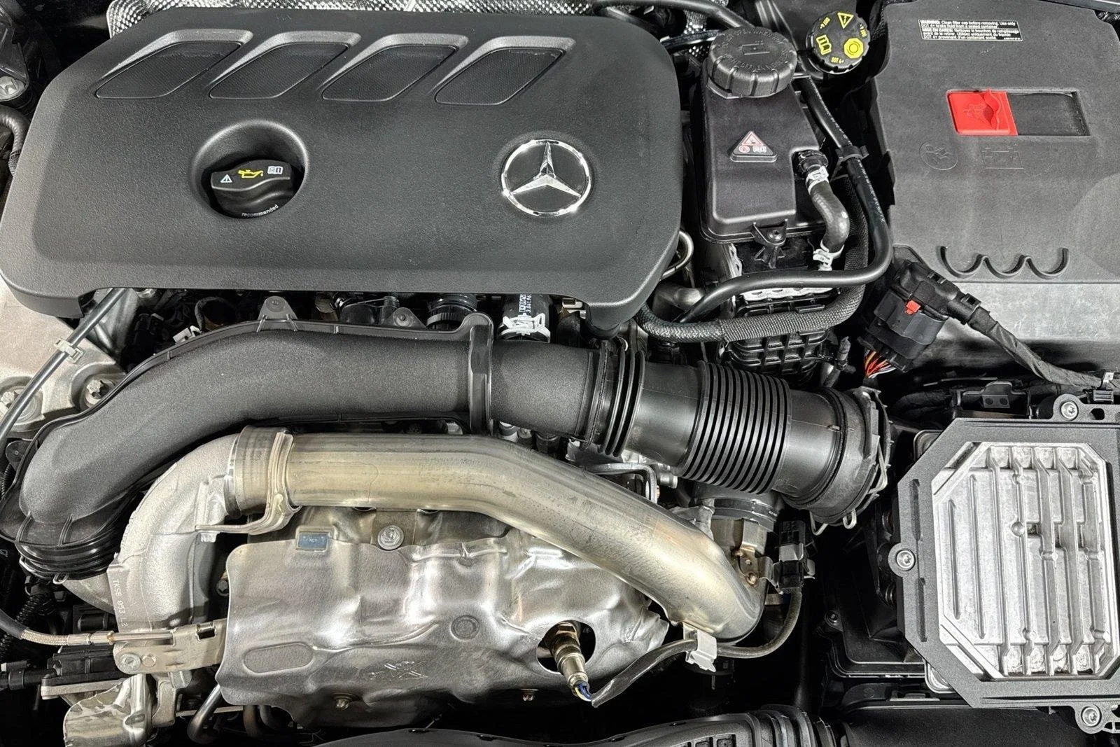 Used 2026 Mountain Grey Metallic Mercedes-Benz GLB 250 image 29