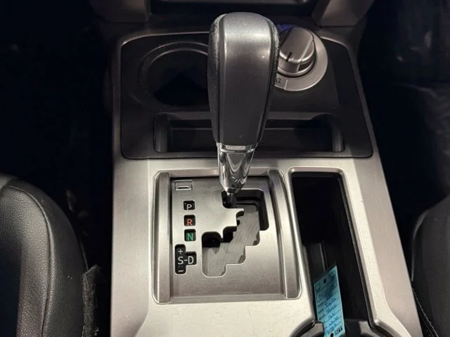 Used 2021 White Toyota SR5 Premium image 27