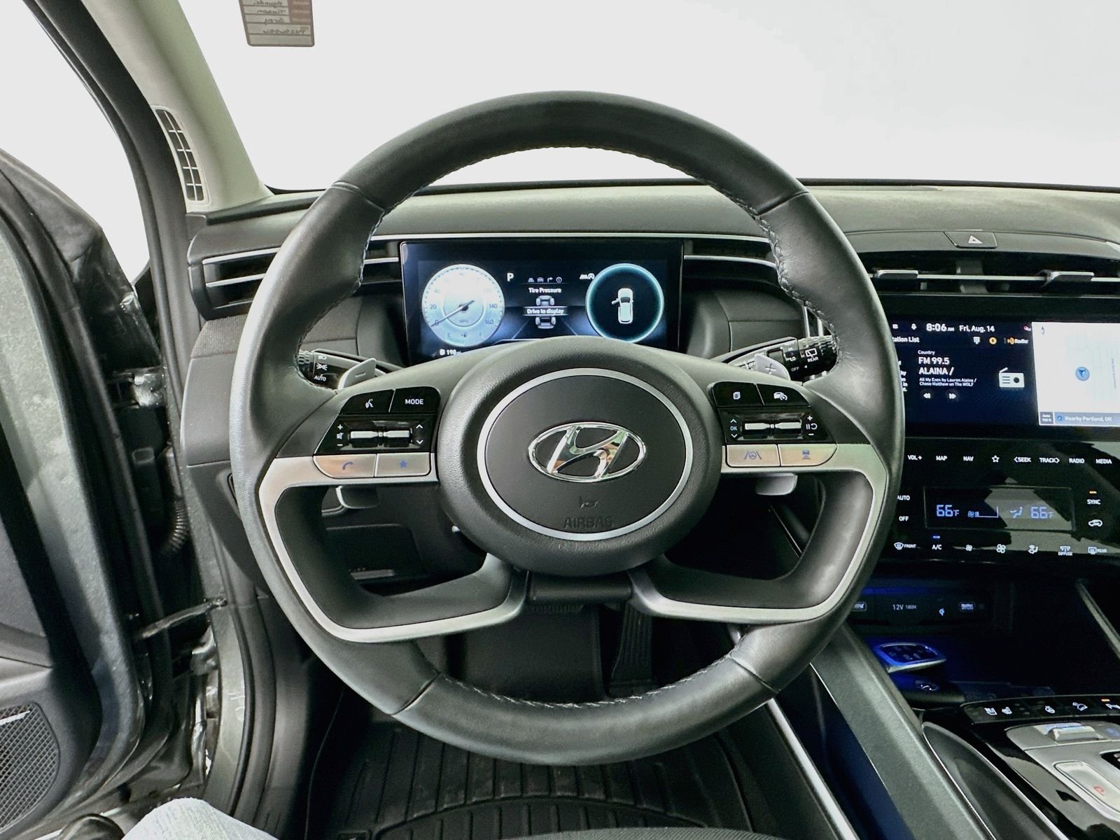 Used 2023 Amazon Gray Hyundai Limited image 12