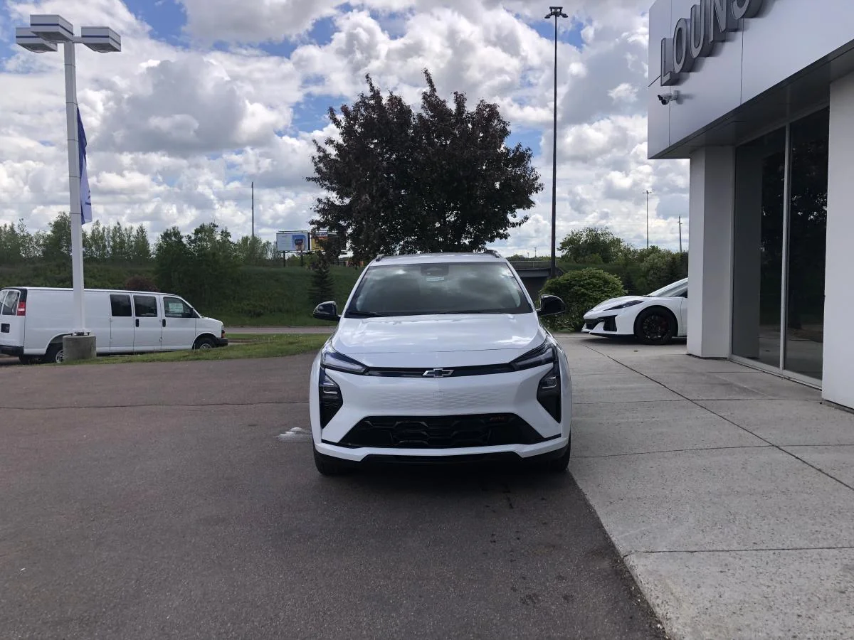 New 2027 White Chevrolet Fwd 4dr Rs image 3