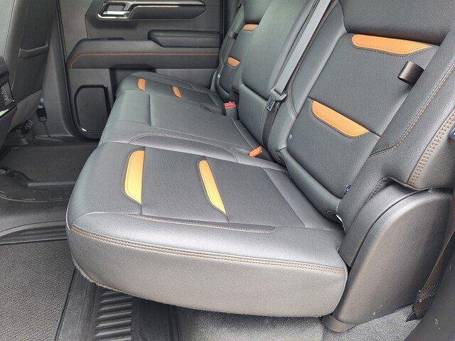 Used 2023 WHITE GMC AT4 image 25