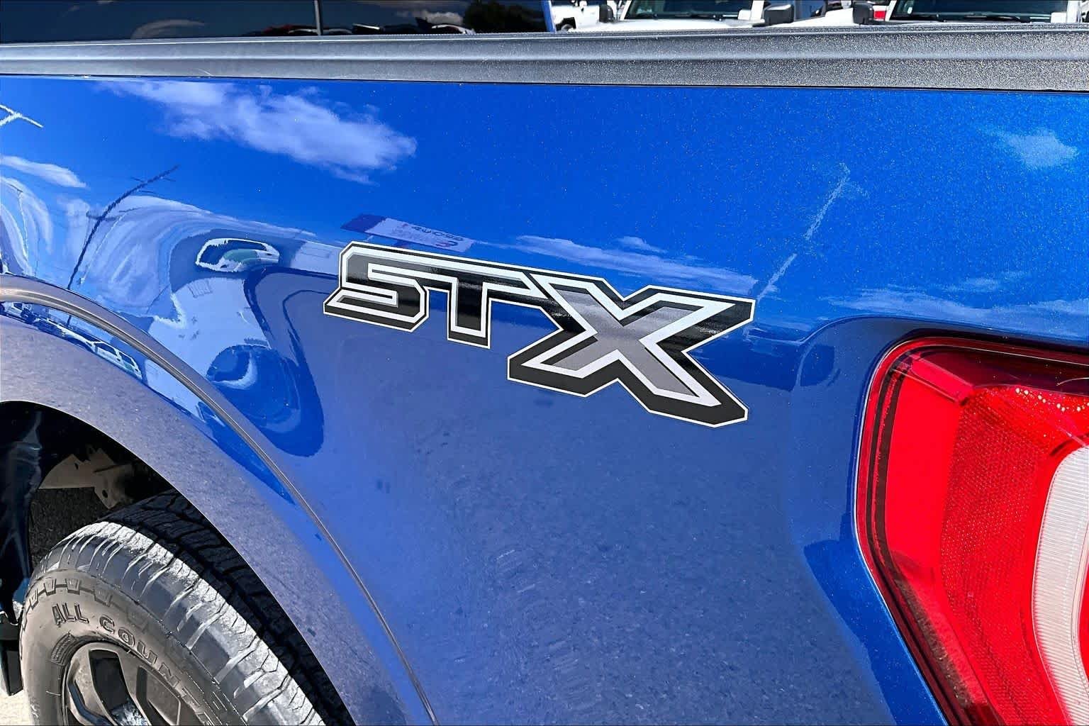 Used 2022 Atlas Blue Ford XL image 30