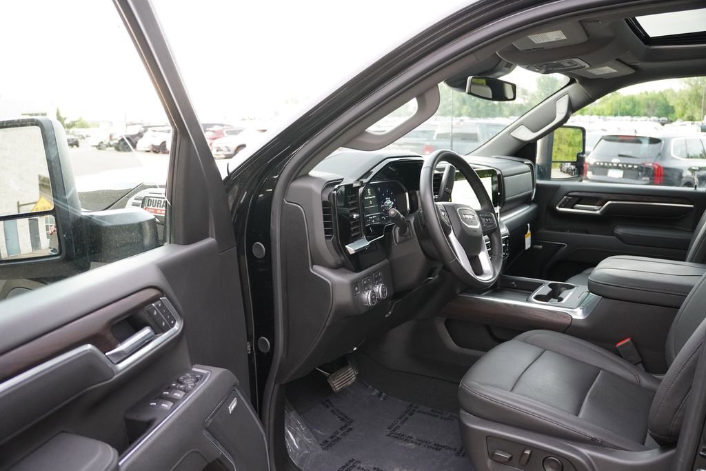 2025 GMC Sierra 3500HD SLT - Photo 15