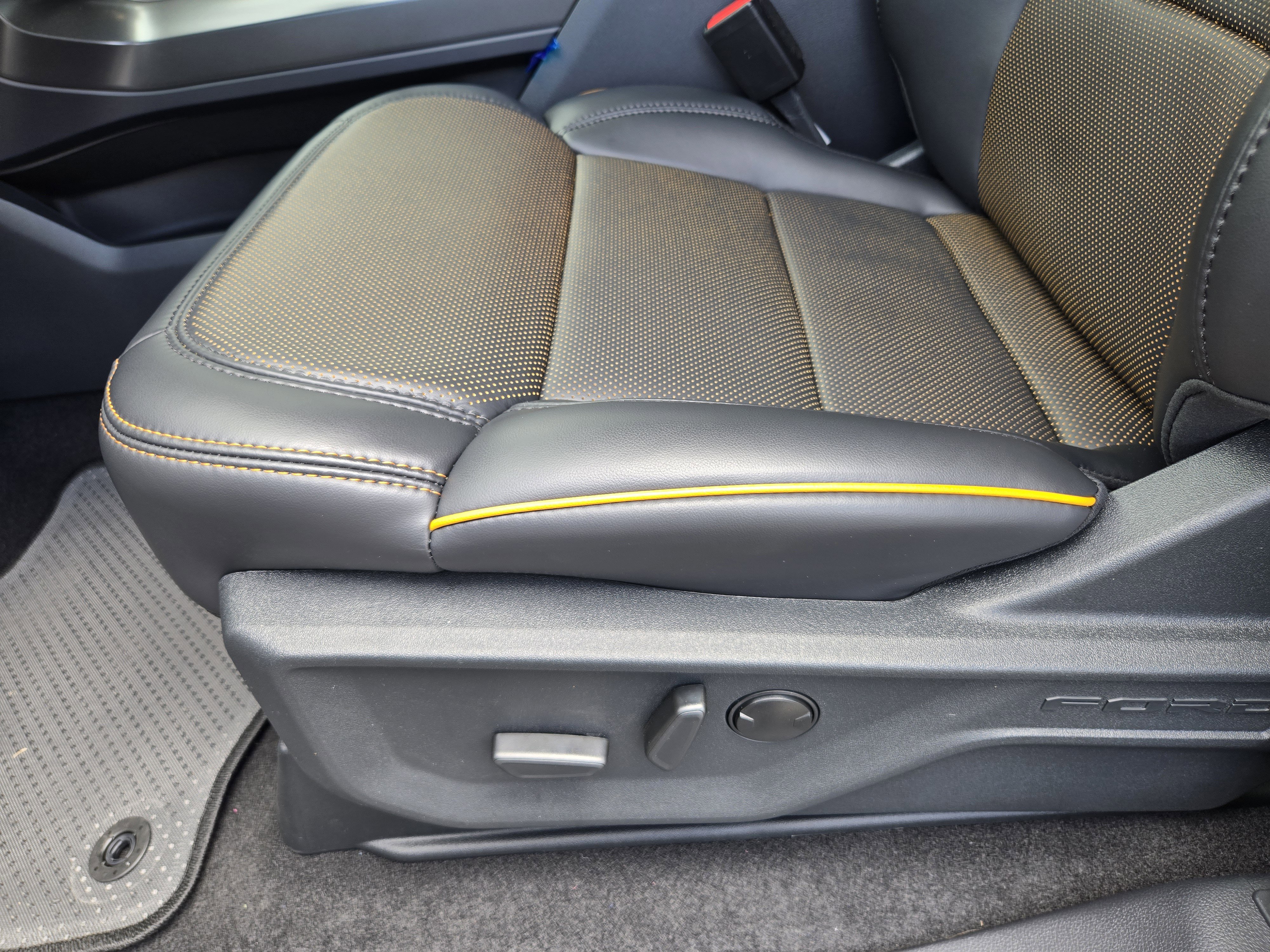 New 2026 Marsh Gray Ford Tremor image 16