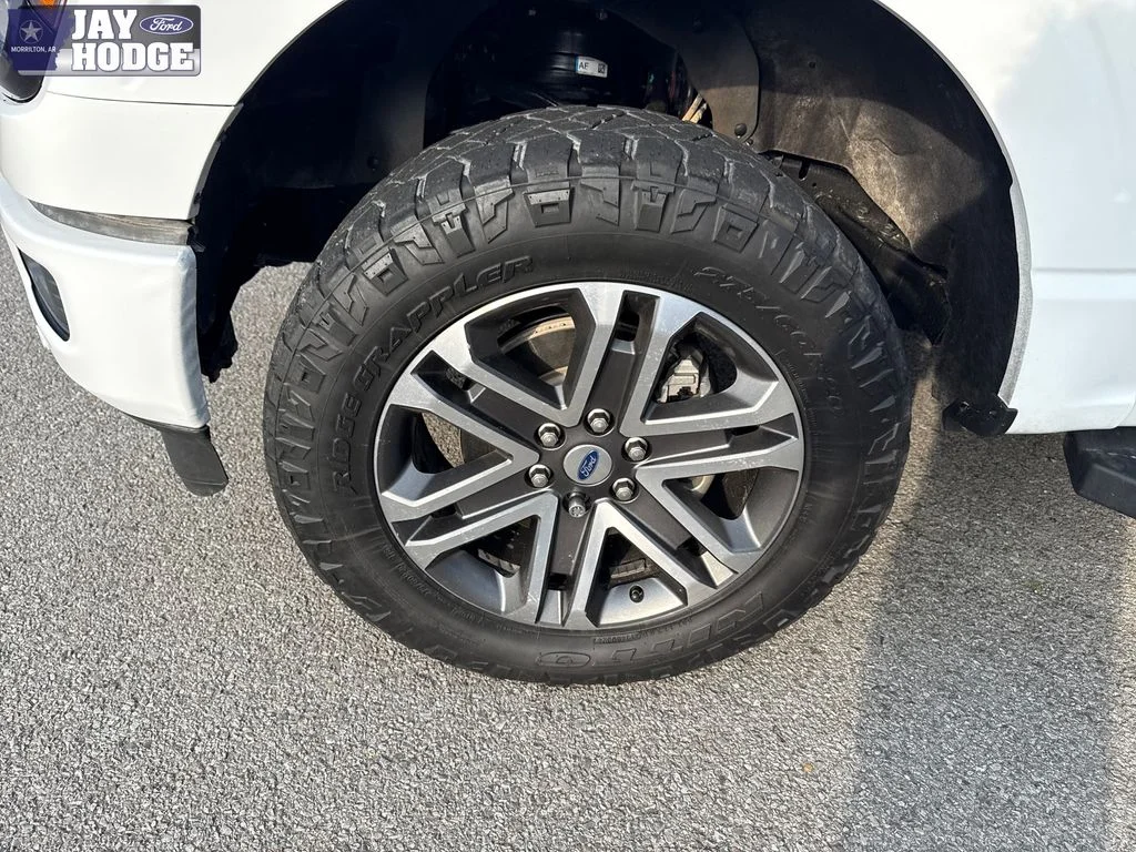 Used 2024 Oxford White Ford XLT image 29