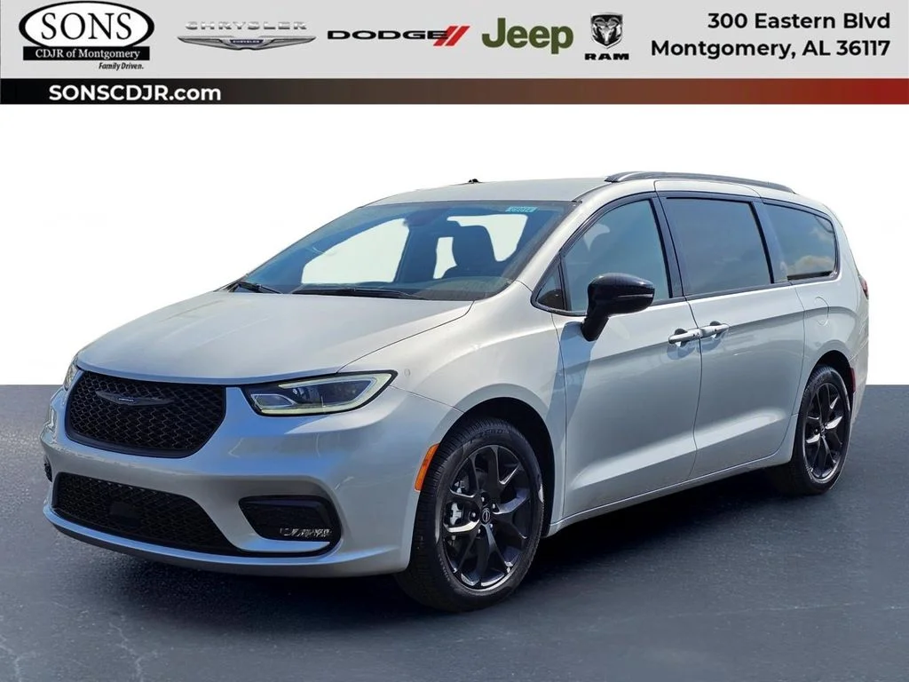 New 2026 Silver Mist Clear-Coat Exterior Paint Chrysler Select image 1