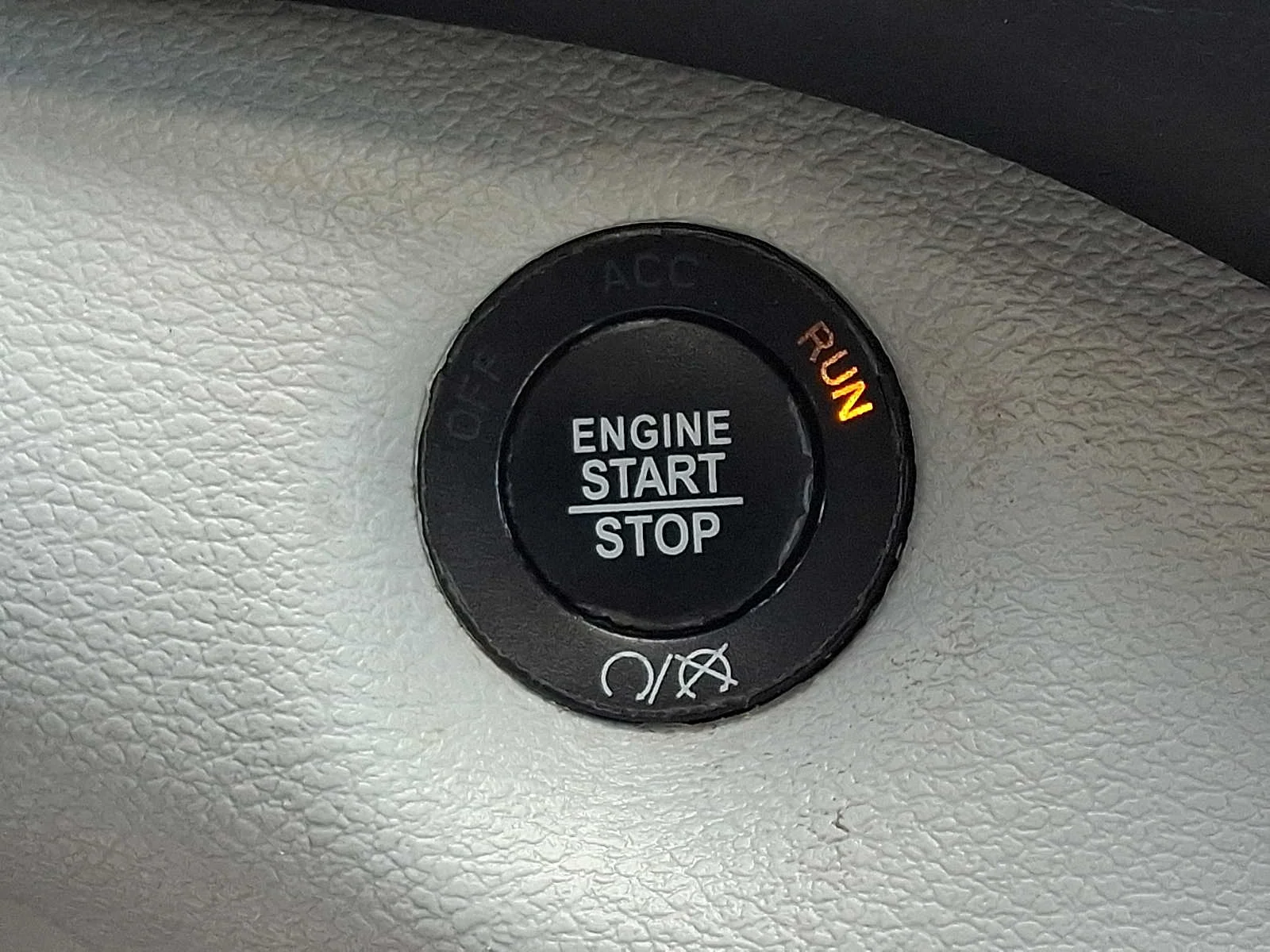 Used 2019 Granite Crystal Clearcoat Metallic Jeep Limited image 23
