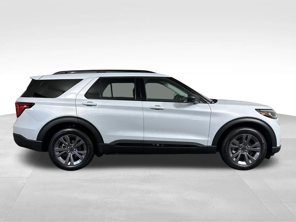 2026 Ford Explorer Active - Photo 11