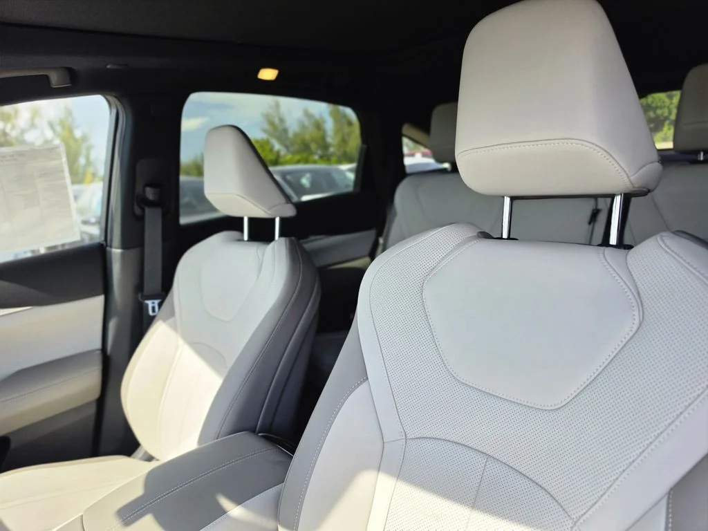 New 2027 GRAND BLUE INFINITI Sport AWD image 17
