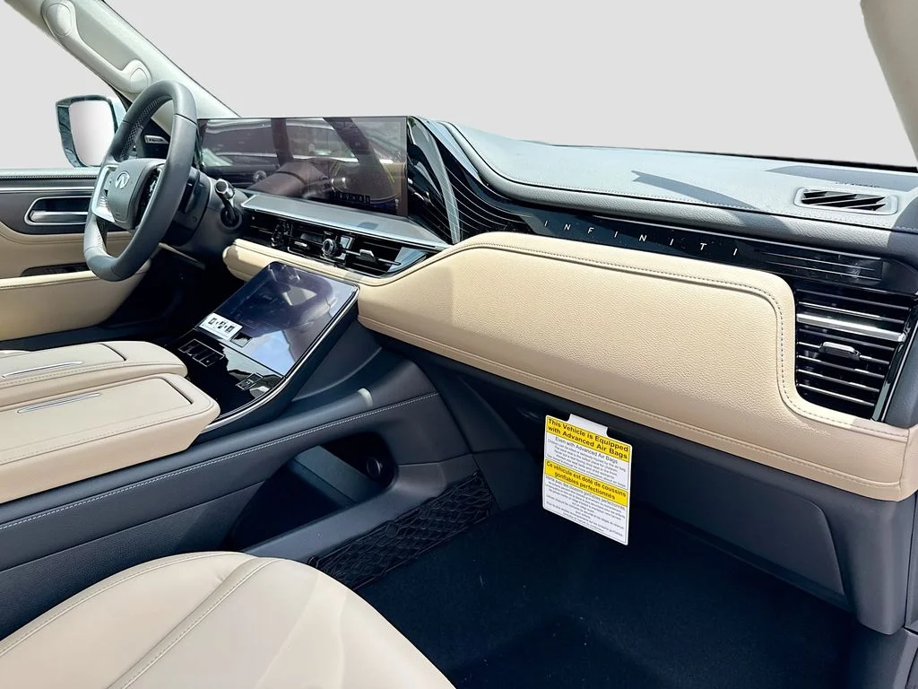 New 2026 RADIANT WHITE INFINITI Pure 2WD image 32