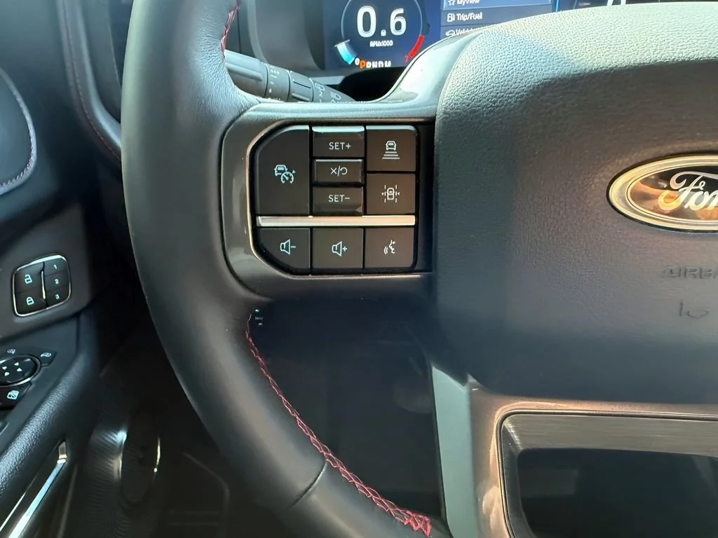 Used 2024  Ford Limited image 15