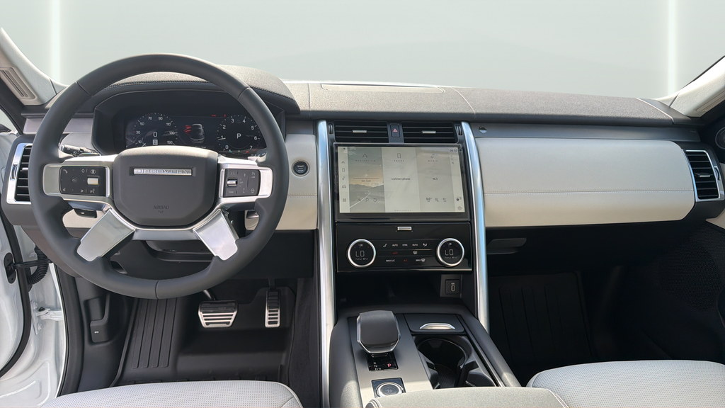 New 2026 Fuji White Land Rover Dynamic SE image 19