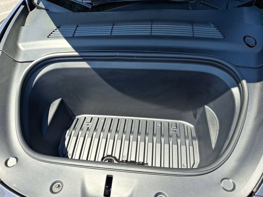 Used 2022  Tesla Performance image 29