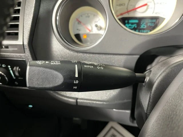 Used 2014 Gray Dodge R/T image 21