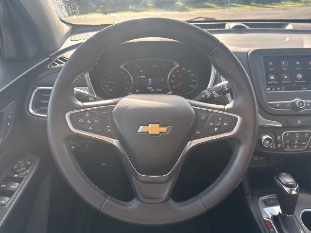 Used 2021 SUMMIT WHITE Chevrolet LT image 17
