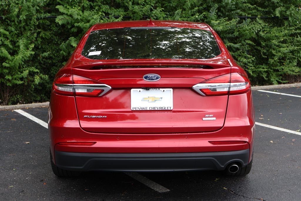 2020 Ford Fusion SE - Photo 8