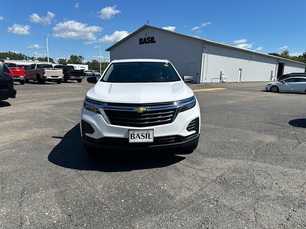 Used 2023 SUMMIT WHITE Chevrolet LS image 9